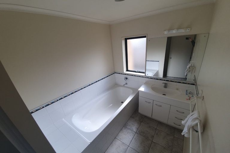 Photo of property in 26 Milson Drive, Papakura, 2110