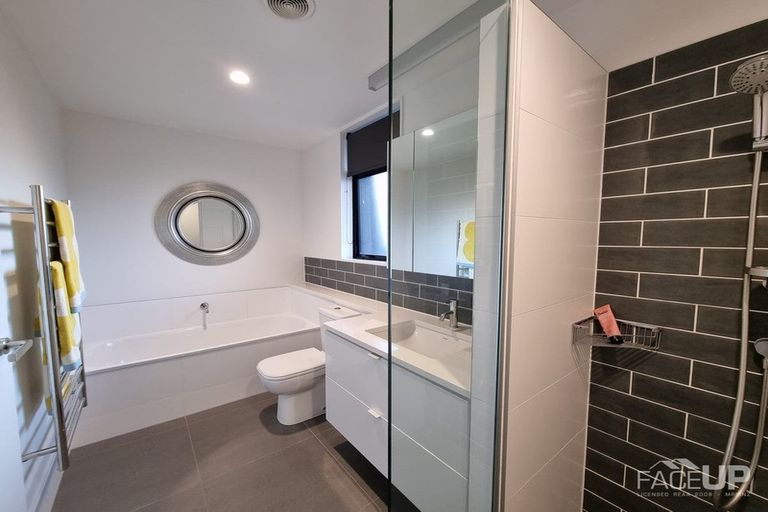 Photo of property in 15 Cochrane Road, Hobsonville, Auckland, 0616