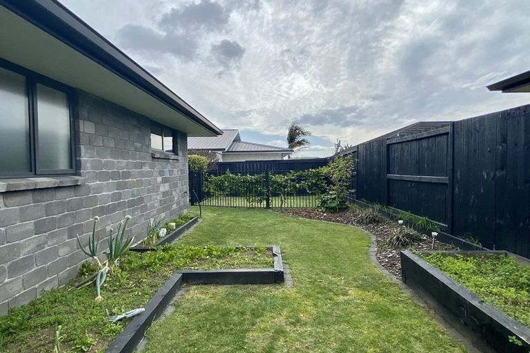 Photo of property in 26 Cupples Street, Papamoa Beach, Papamoa, 3118