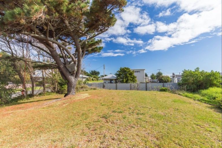 Photo of property in 36 Muapoko Street, Himatangi Beach, Foxton, 4891