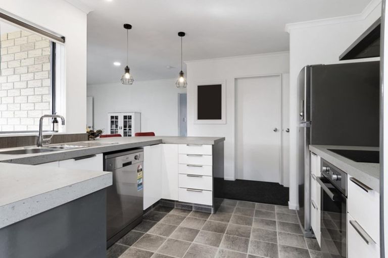 Photo of property in 4 Nicole Place, Papamoa Beach, Papamoa, 3118