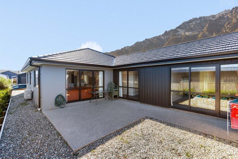 Photo of property in 7 Corriedale Road, Jacks Point, 9371