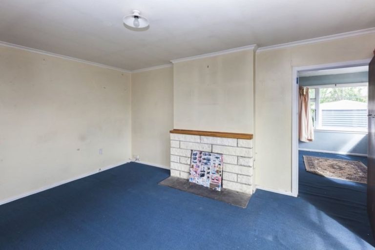 Photo of property in 11 Pembroke Street, Avondale, Christchurch, 8061