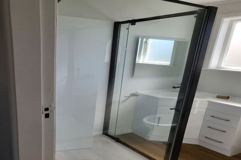 Photo of property in 4a Ngahina Street, Paraparaumu, 5032