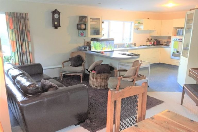 Photo of property in 8a Aintree Grove, Churton Park, Wellington, 6037