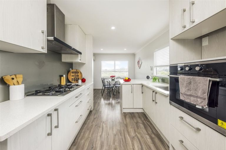 Photo of property in 36 Lendenfeld Drive, Papatoetoe, Auckland, 2025