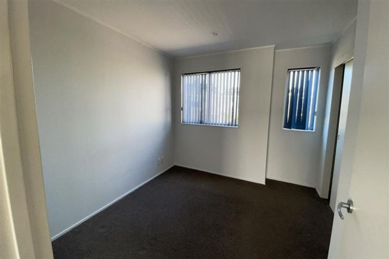 Photo of property in 8/15 Bishop Lenihan Place, East Tamaki, Auckland, 2013