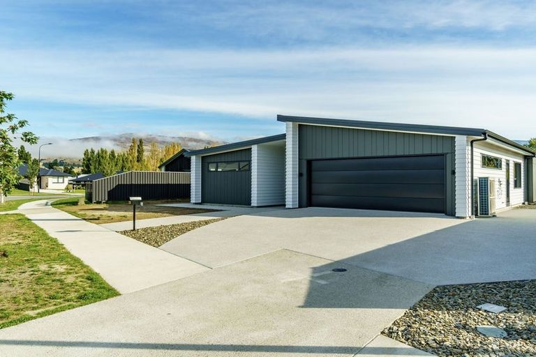 Photo of property in 25 Searle Drive, Cromwell, 9310