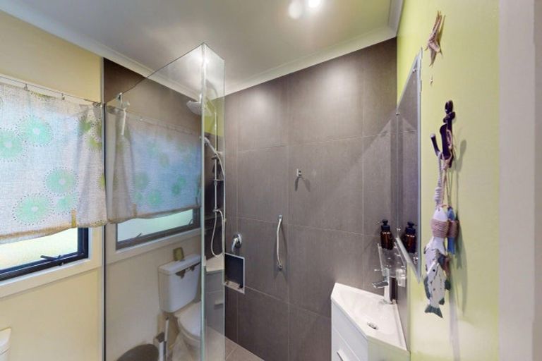 Photo of property in 46 Kent Avenue, Waitarere Beach, Levin, 5510