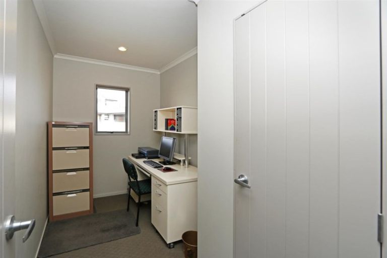 Photo of property in 5 Larlin Drive, Hawera, 4675