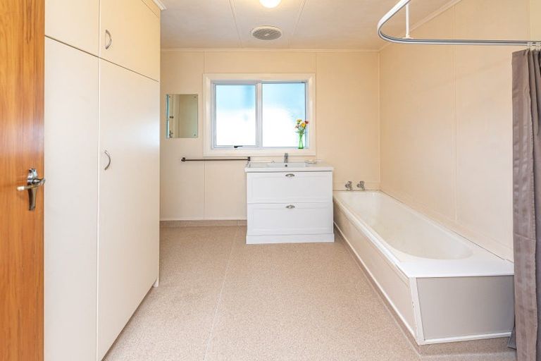 Photo of property in 27 Devon Road, Springvale, Whanganui, 4501