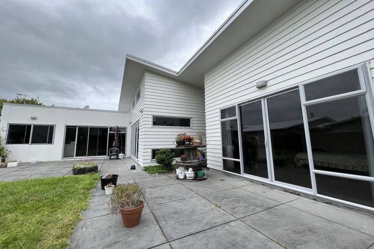 Photo of property in 18 Shalimar Place, Huntington, Hamilton, 3210