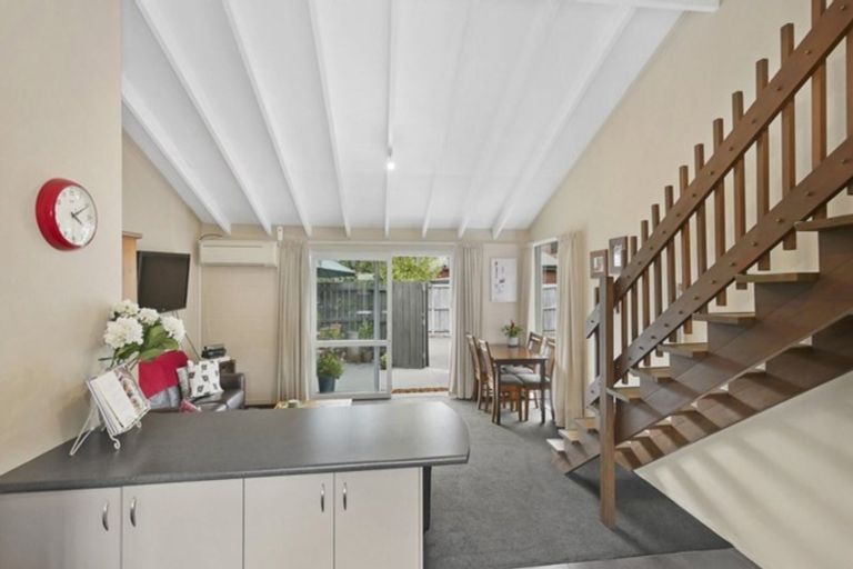 Photo of property in 1/23 Blighs Road, Strowan, Christchurch, 8052