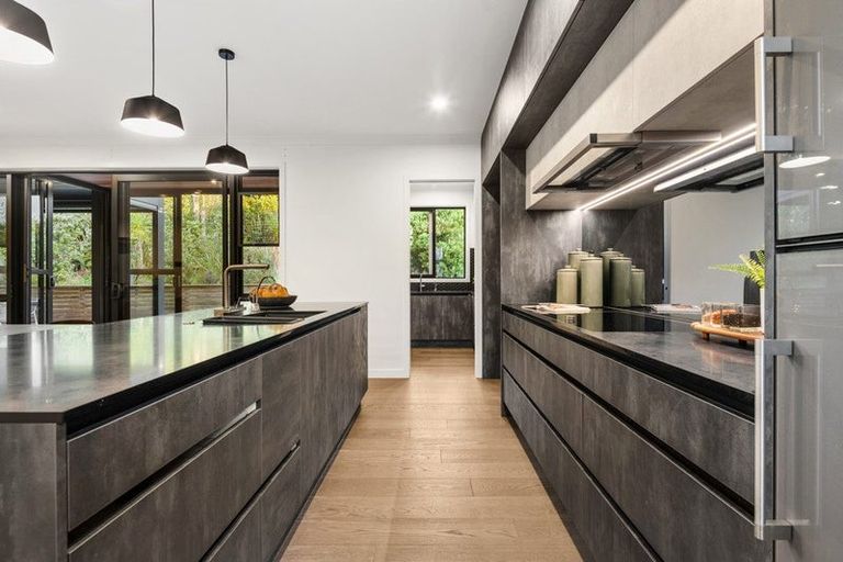 Photo of property in 5 Kina Place, Long Bay, Auckland, 0630