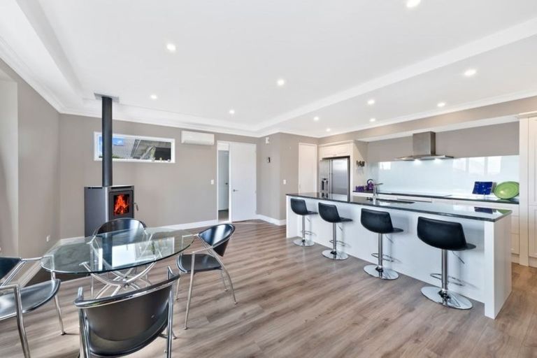 Photo of property in 14 Little Gem Road, Hornby, Christchurch, 8025