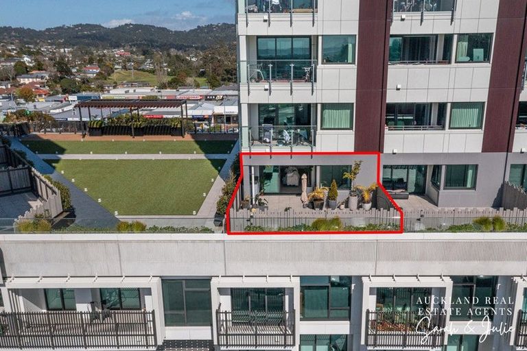 Photo of property in 205/8 Waikumete Road, Glen Eden, Auckland, 0602