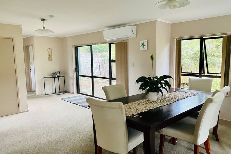 Photo of property in 2/7 Lynngate Place, Hillcrest, Auckland, 0627