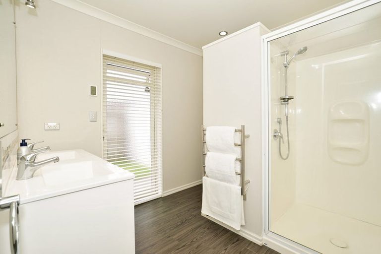 Photo of property in 18 Burgundy Court, Rototuna, Hamilton, 3210