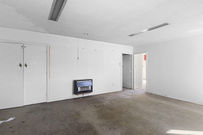 Photo of property in 4/5 Westminster Road, Wainuiomata, Lower Hutt, 5014