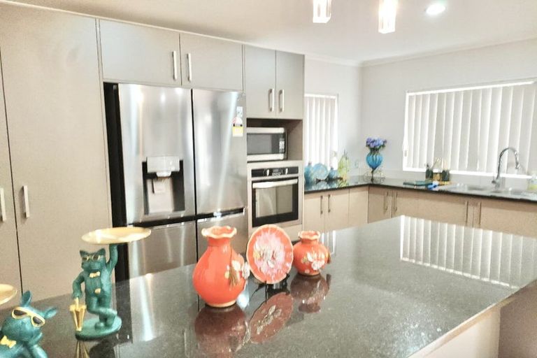 Photo of property in 45 Terrasini Drive, Flat Bush, Auckland, 2019