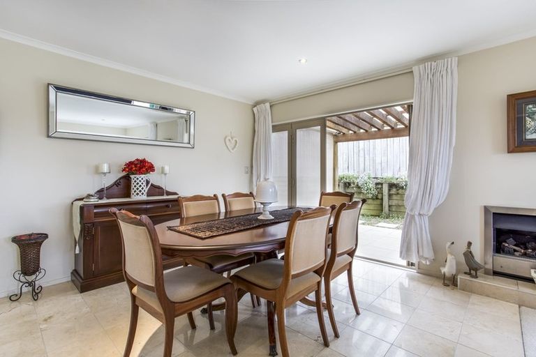 Photo of property in 6/126 Whangaparaoa Road, Red Beach, 0932