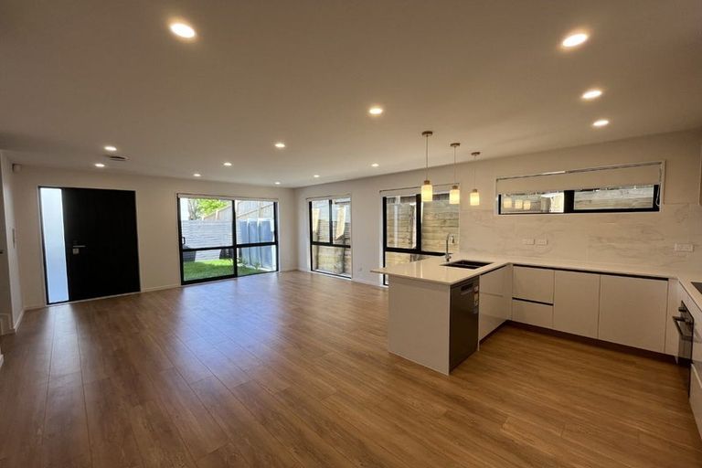 Photo of property in 2b Bendale Place, Papatoetoe, Auckland, 2025