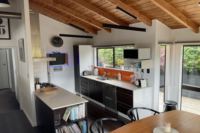 Photo of property in 2/60 Hastings Road, Mairangi Bay, Auckland, 0630