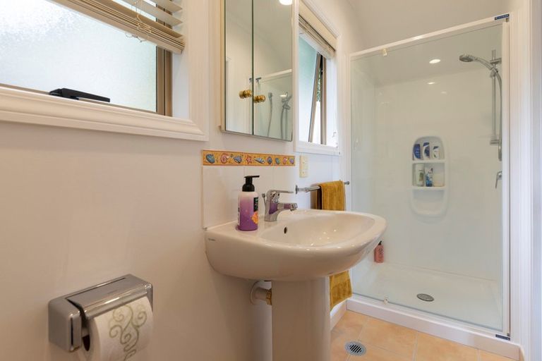 Photo of property in 45a Evans Road, Glen Eden, Auckland, 0602