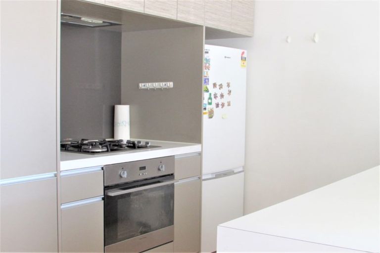 Photo of property in 64 Saddleback Grove, Karori, Wellington, 6012