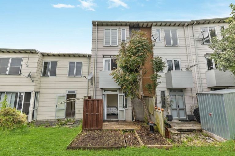 Photo of property in 48 Albionvale Road, Glen Eden, Auckland, 0602