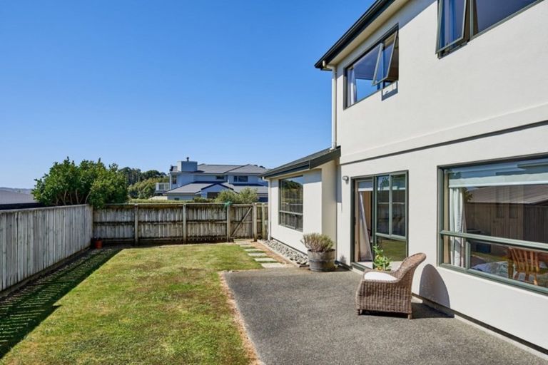 Photo of property in 9 Aspiring Terrace, Aotea, Porirua, 5024