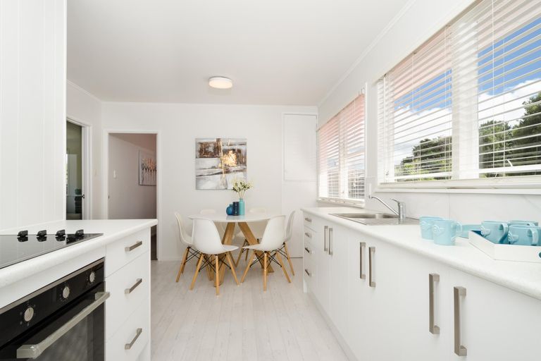 Photo of property in 1/29 Glendene Avenue, Glendene, Auckland, 0602