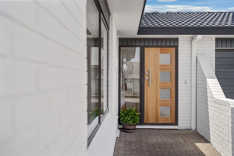 Photo of property in 111 Dickson Road, Papamoa Beach, Papamoa, 3118