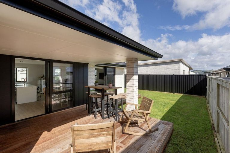 Photo of property in 22 Rehua Way, Papamoa, 3118