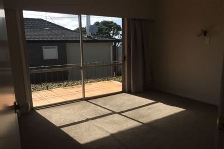 Photo of property in 83 Aberdeen Road, Castor Bay, Auckland, 0620