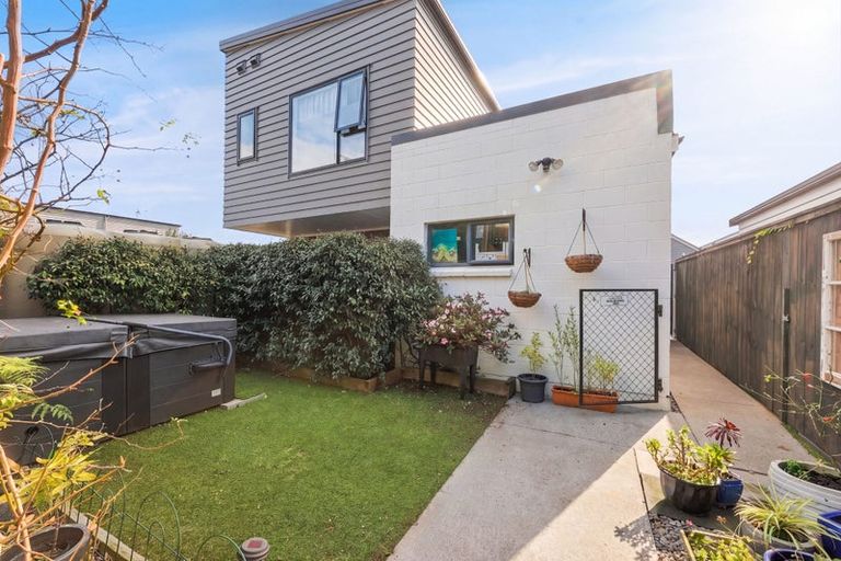 Photo of property in 180 Hobsonville Point Road, Hobsonville, Auckland, 0616