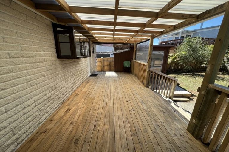 Photo of property in 2/7 Pax Avenue, Forrest Hill, Auckland, 0620