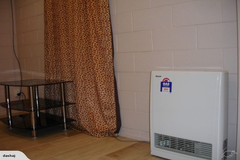 Photo of property in 1/17 Beulah Avenue, Rothesay Bay, Auckland, 0630