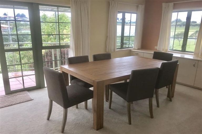 Photo of property in 28 Parkwood Crescent, Gulf Harbour, Whangaparaoa, 0930