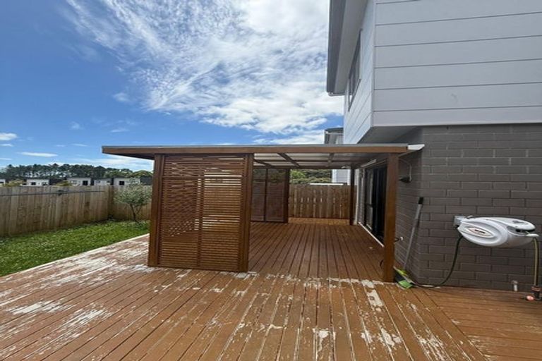 Photo of property in 9b Poruru Close, Papakura, 2110