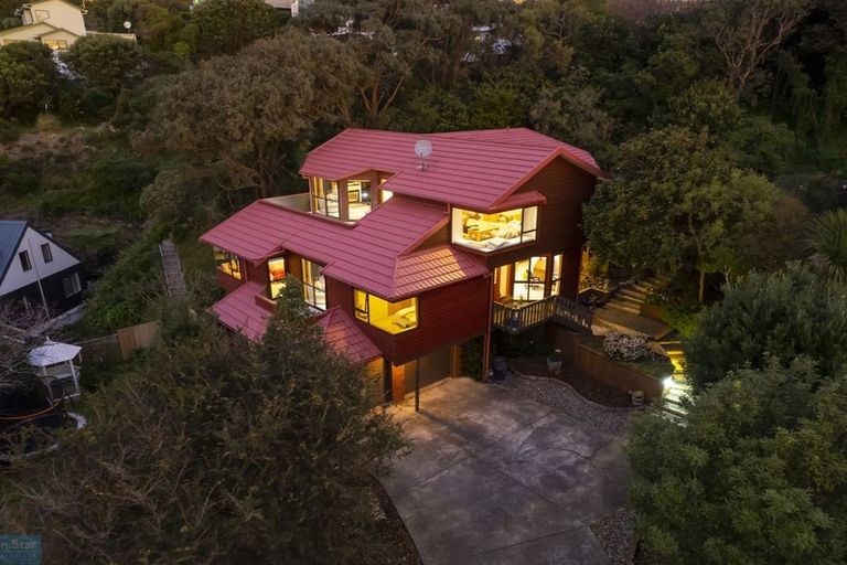 Photo of property in 12 Doon Grove, Papakowhai, Porirua, 5024