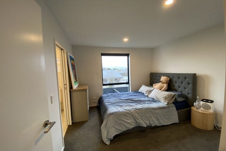 Photo of property in 122b Blenheim Road, Riccarton, Christchurch, 8041