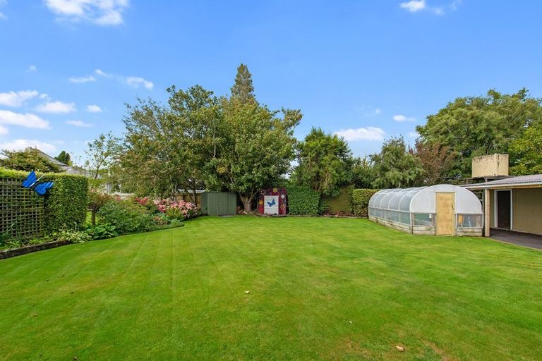 Photo of property in 47 Seaward Road, Edendale, 9825