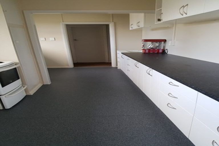 Photo of property in 17 Clutha Crescent, Clover Park, Auckland, 2023