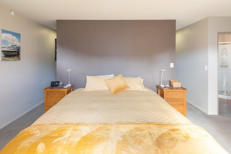 Photo of property in 6 Seacroft Place, Waimairi Beach, Christchurch, 8083