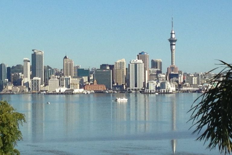 Photo of property in 31 Norwood Road, Bayswater, Auckland, 0622