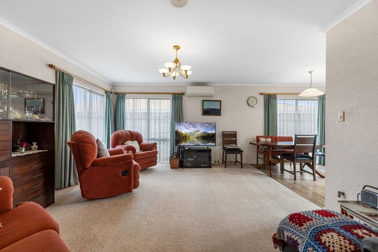 Photo of property in 69 Gravatt Road, Papamoa Beach, Papamoa, 3118