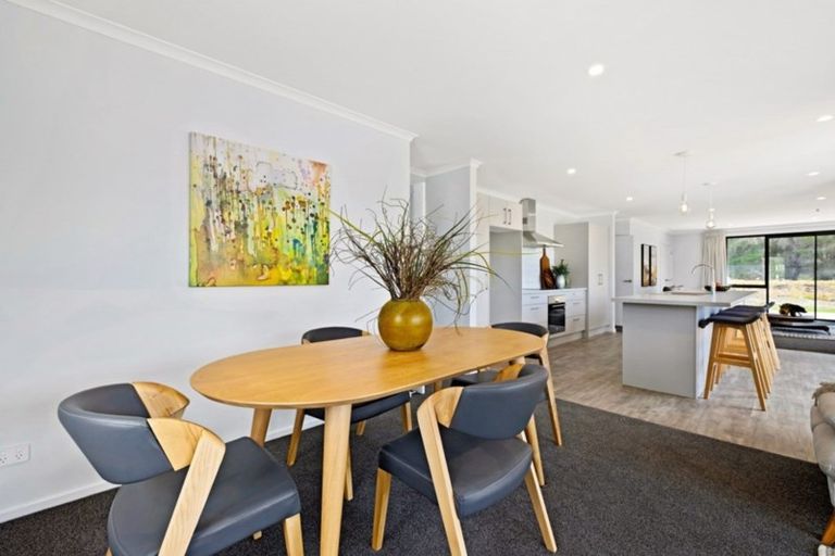 Photo of property in 9 Isthmus Place, Lake Hawea, Wanaka, 9382