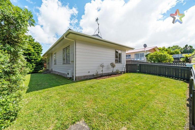 Photo of property in 3 Kaitangata Crescent, Kelson, Lower Hutt, 5010