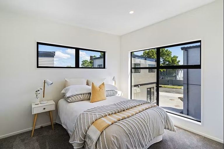 Photo of property in 10b Edgar Pearce Place, Howick, Auckland, 2014